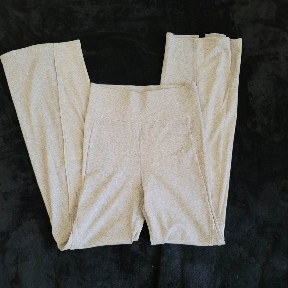 New (no tags) Grey Athleisure Workout/Yoga Pants (L)